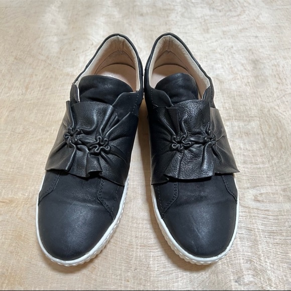 Miz Mooz Orbit Women’s Leather Sneaker Black Size 39 - Picture 2 of 12